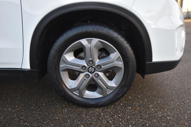 Suzuki VITARA 1.6 Exclusive Allgrip 4X4 , TREKHAAK , A UITRIJ CAM , CLIMATR , CR CONTR , NAVI VIA APP ,