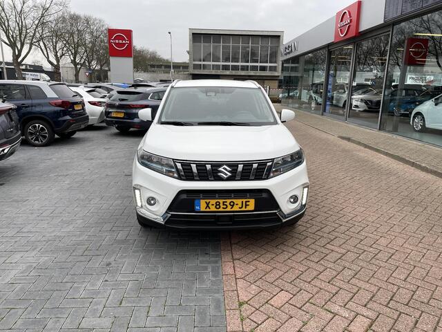 Suzuki VITARA 1.4 Boosterjet Select Smart Hybrid | Trekhaak | Navigatie via Carplay/Android | Achteruitrijcamera |
