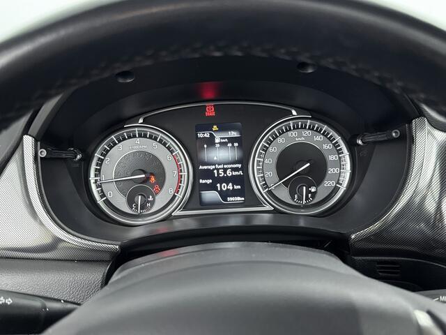 Suzuki VITARA 1.4 Boosterjet Style Smart Hybrid Panoramadak! | Metaallak | Stoelverwarming | Parkeersensoren | LM-Velgen | Donker Getinte Achterruiten |