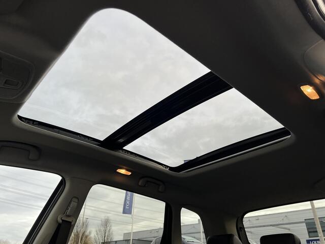 Suzuki VITARA 1.4 Boosterjet Style Smart Hybrid | All Season Banden | Trekhaak | Luxe uitvoering | Elek. Schuif/Kantel Dak | Apple Carplay & Android Auto