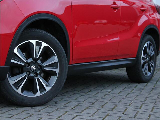 Suzuki VITARA 1.4 Boosterjet AllGrip Style Afneembare Trekhaak, Elektrisch Panoramadak, Cruise en Climate Control, Navigatie