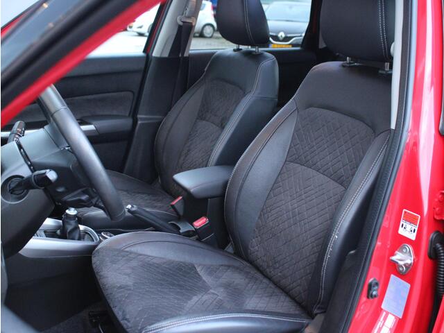 Suzuki VITARA 1.4 Boosterjet AllGrip Style Afneembare Trekhaak, Elektrisch Panoramadak, Cruise en Climate Control, Navigatie