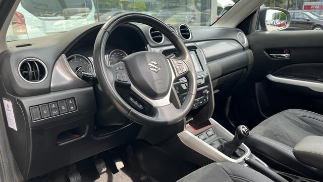 Suzuki VITARA 1.6 High Executive | Pano | Navi | Camera | Trekhaak