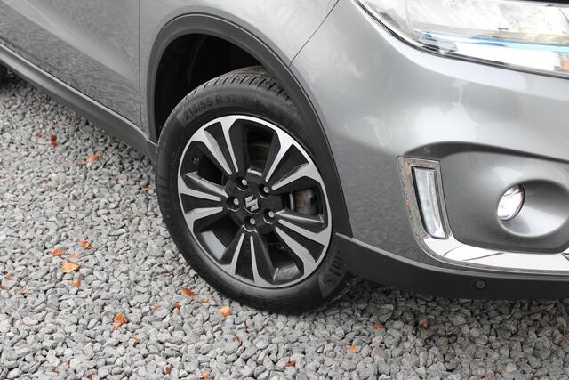 Suzuki VITARA 1.5 Hybrid Style Automaat, Panoramadak, Carplay, Stijl uitvoering!