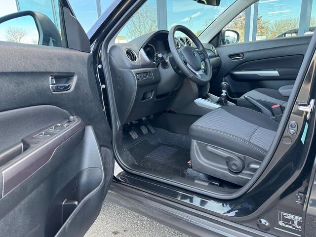 Suzuki VITARA 1.4 Boosterjet Smart Hybrid Select Nieuw op voorraad met ¤1500,- korting!