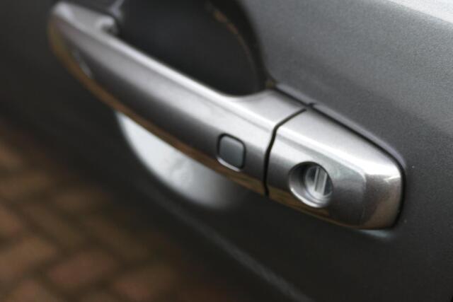 Suzuki VITARA 1.4 Boosterjet Smart Hybrid Style | DEMO | SCHUIFDAK | l 18 INCH LICHTMETALEN VELGEN |