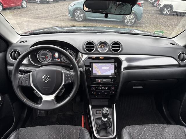 Suzuki VITARA 1.4 Boosterjet Style Smart Hybrid **DODEHOEK DETECTIE/ STOELVERWARMING/ NAVIGATIE/ 36 MAANDEN GARANTIE**