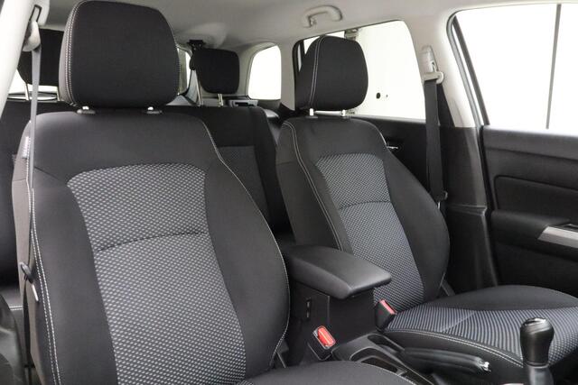 Suzuki VITARA 1.0 Boosterjet Select 111 Pk | Stoelverwarming | Navigatie | Camera Achter | Climate Control