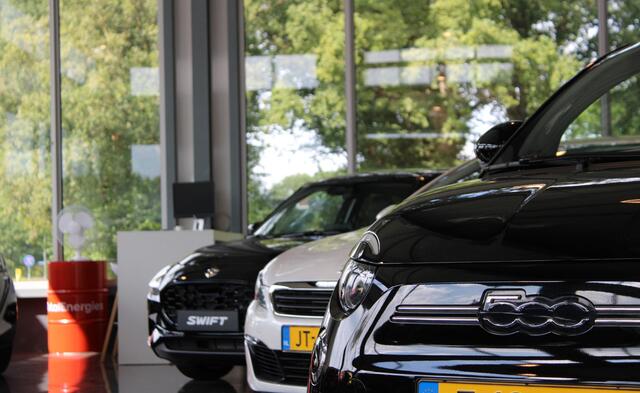 Suzuki VITARA 1.4 Boosterjet Style Smart Hybrid Elektrisch Panoramadak, Leder/Microvezel Bekleding