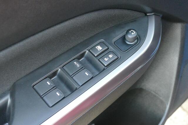 Suzuki VITARA 1.4 Boosterjet Select Smart Hybrid | All-season | Navi | Camera | Rijklaarprijs!