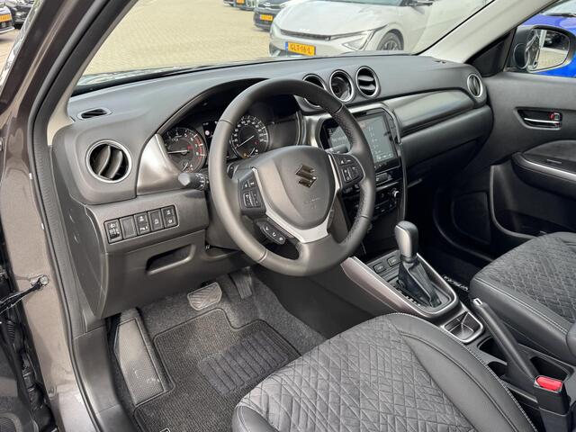 Suzuki VITARA 1.4 Boosterjet Style Hybrid Automaat Direct uit voorraad leverbaar.