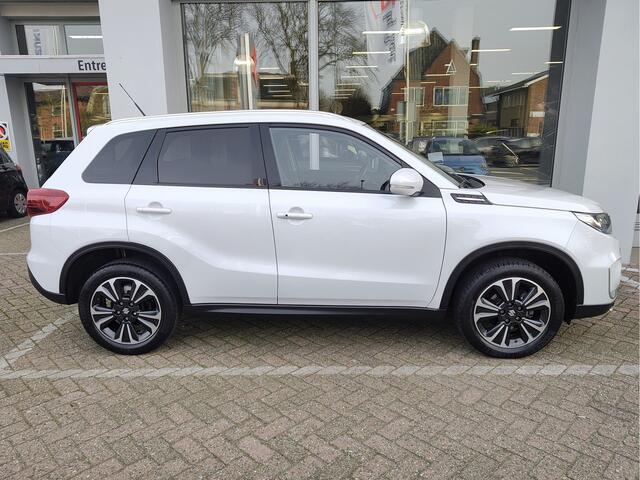 Suzuki VITARA 1.4 BOOSTERJET STYLE SMART HYBRID AUT. Alcantara | Camera | Adaptive Cruise