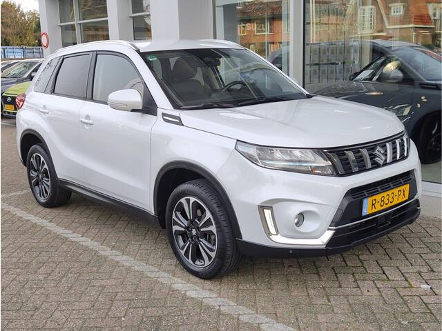 Suzuki VITARA 1.4 BOOSTERJET STYLE SMART HYBRID AUT. Alcantara | Camera | Adaptive Cruise