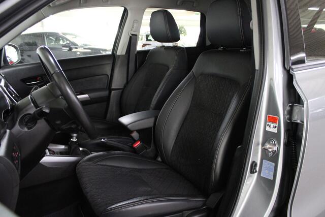 Suzuki VITARA 1.4 Boosterjet Style Smart Hybrid / Camera / Led verlichting / Navigatie / Adaptive cruise control /