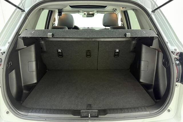 Suzuki VITARA 1.4 Boosterjet Style Smart Hybrid AllGrip Automaat | Navigatie | Panoramisch schuif/kanteldak | Keyless | Climate control | Stoelverwarming | Extra getint glas