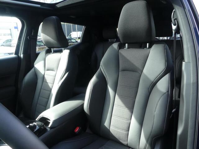 Suzuki VITARA e Style 61 kWh Elektrische bestuurdersstoel, Panoramadak, Half lederen bekl. 360 graden camera, Stuur verwarming