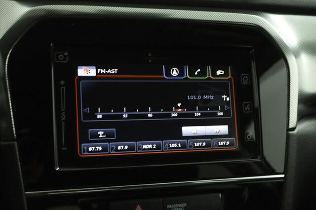 Suzuki VITARA 1.5 Hybrid Style | Climate control | Cruise control | Navigatie | Apple carplay, Android auto | Stoelverwarming | Lichtmetalen Velgen |