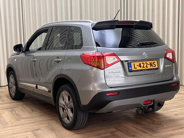 Suzuki VITARA 1.6 Comfort *Afn. Trekhaak* Navigatie / Cruise / Camera / ECC-Clima / 17" LMV / Dakspoiler / Privacy Glass
