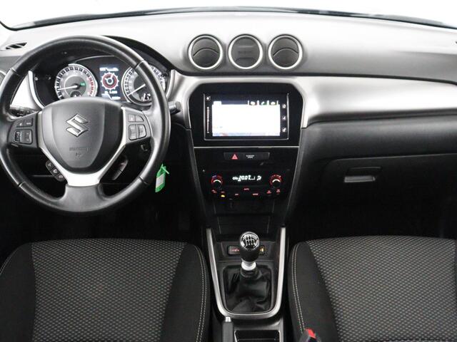 Suzuki VITARA 1.4 Boosterjet Select Smart Hybrid | Stoelverwarming | Trekhaak | Adaptive cruise | Carplay | Camera | Full LED | Navigatie | Climate control | Parkeerhulp