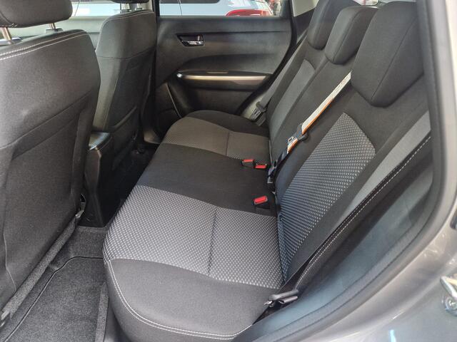 Suzuki VITARA 1.4 Boosterjet Select Smart Hybrid 18.700 KM | All season banden | Navigatie