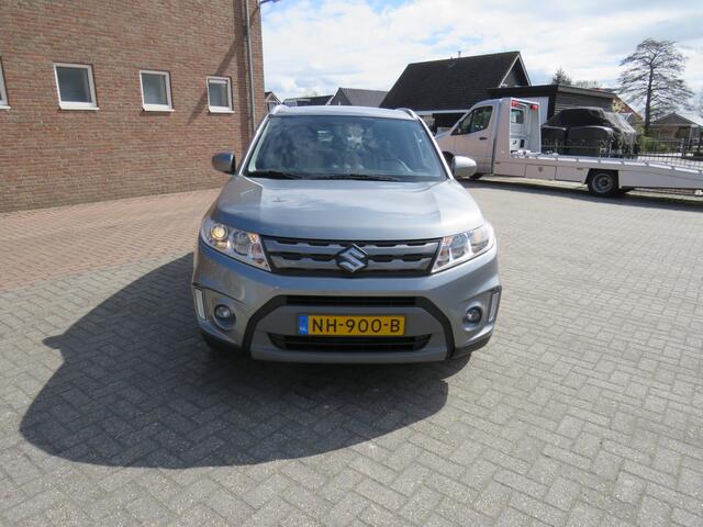 Suzuki VITARA 1.6 Exclusive Allgrip * Rijklaarprijs incl. garantie * Trekhaak * Navigatie * Camera * 4x4 * Lichtmetalen velgen *