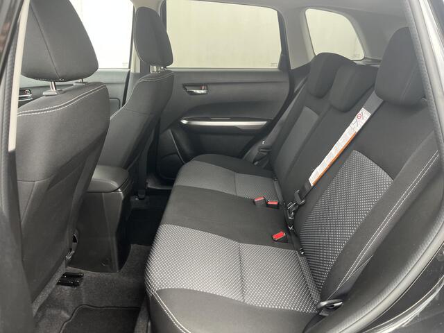 Suzuki VITARA 1.4 Boosterjet Style Smart Hybrid / Navigatie / Voorstoelen verwarmd / Trekhaak (1200 KG) / Achteruitrij camera / Cruise control adaptief