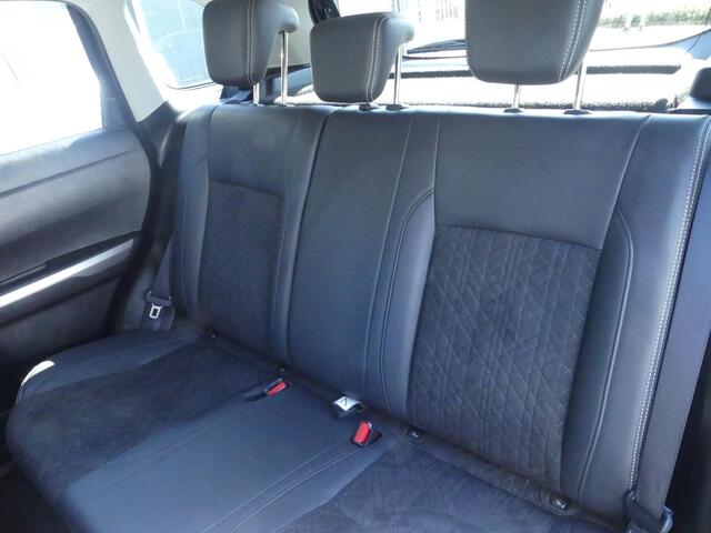 Suzuki VITARA 1.4 Boosterjet Style Smart Hybrid TREKHAAK, 1ste eigenaar, Vol. Dealer o.h. 18 LM zwarte velgen