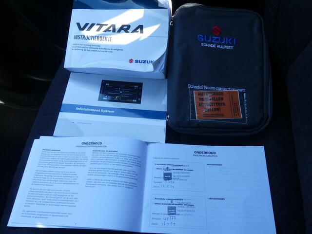 Suzuki VITARA 1.4 Boosterjet Style Smart Hybrid TREKHAAK, 1ste eigenaar, Vol. Dealer o.h. 18 LM zwarte velgen