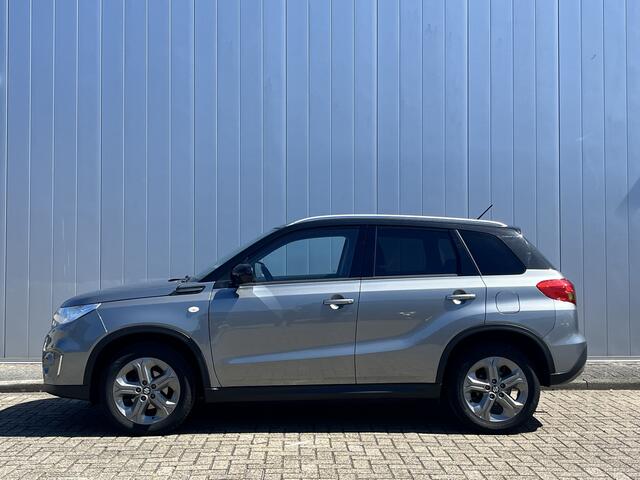 Suzuki VITARA 1.6 Exclusive Bi-Tone NL Auto Trekhaak Navi Stoel Verwarming 1200KG Treklast