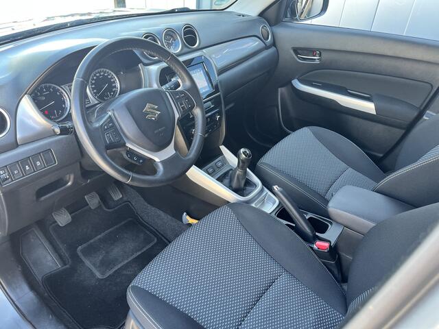 Suzuki VITARA 1.6 Exclusive Bi-Tone NL Auto Trekhaak Navi Stoel Verwarming 1200KG Treklast