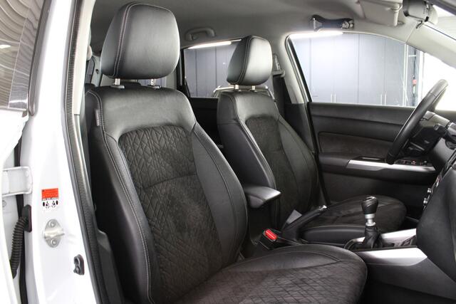 Suzuki VITARA 1.4 Boosterjet Style Smart Hybrid / Camera / Led verlichting / Navigatie / Adaptive cruise control /