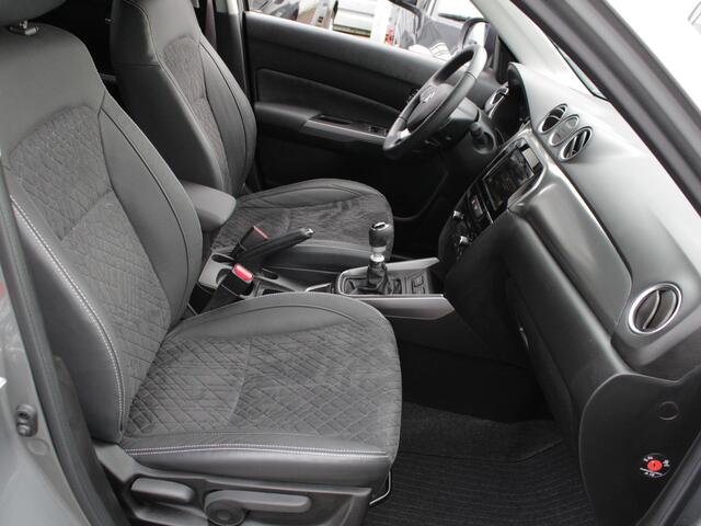 Suzuki VITARA 1.4 Boosterjet Style Hybrid | Leder | Adap. Cruise | Park sens | Lm-Velgen