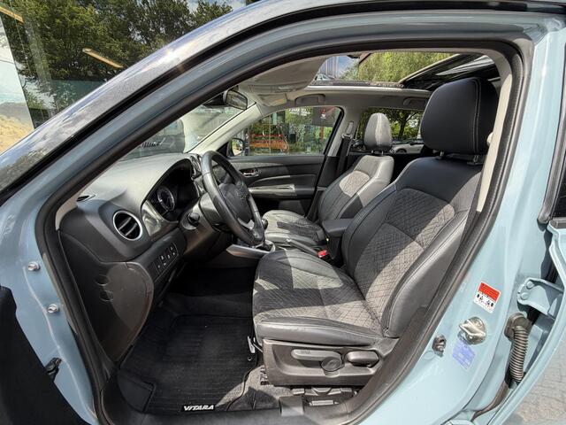 Suzuki VITARA 1.4 Boosterjet Style Smart Hybrid 129PK | Panoramadak | Half-leder | Climate Control | Adaptieve Cruise Control