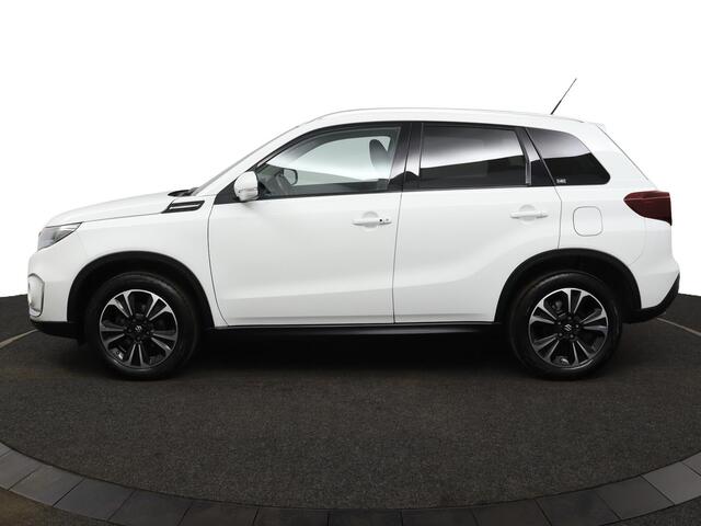 Suzuki VITARA 1.5 Hybrid Style AllGrip | 4 Wheel Drive | Panoramadak | Keyless | Apple Carplay | Privacy Glass | Navigatie |