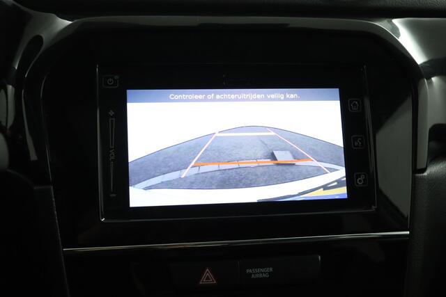 Suzuki VITARA 1.5 Hybrid Style AllGrip | 4 Wheel Drive | Panoramadak | Keyless | Apple Carplay | Privacy Glass | Navigatie |