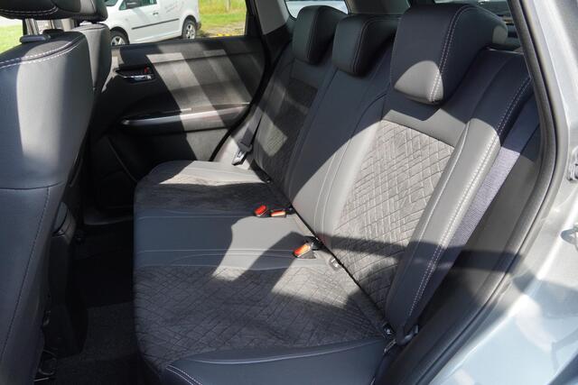 Suzuki VITARA 1.4 Boosterjet Style Smart Hybrid AllGrip Trekhaak Schuif-dak