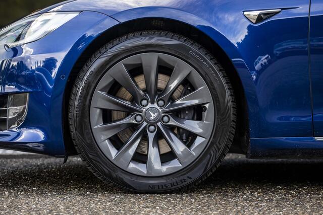 Tesla MODEL S Long Range