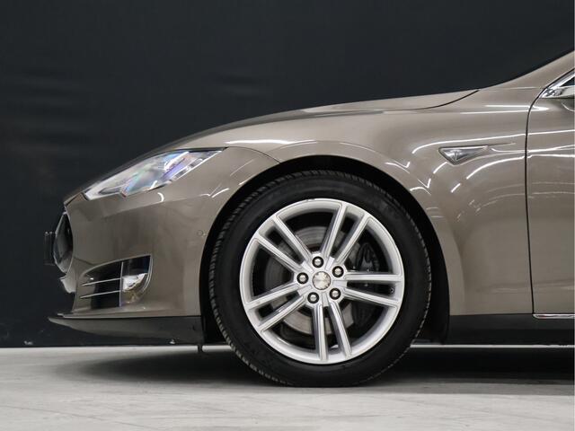 Tesla MODEL S 85D Base [SCHUIFKANTELDAK, AUTOPILOT, ELEKTRISCH VERSTELBARE STOELEN, CAMERA, ADAPTIVE CRUISE, STOELVERWARMING, VOL LEDER, BLUETOOTH, CLIMATE, NIEUWSTAAT]