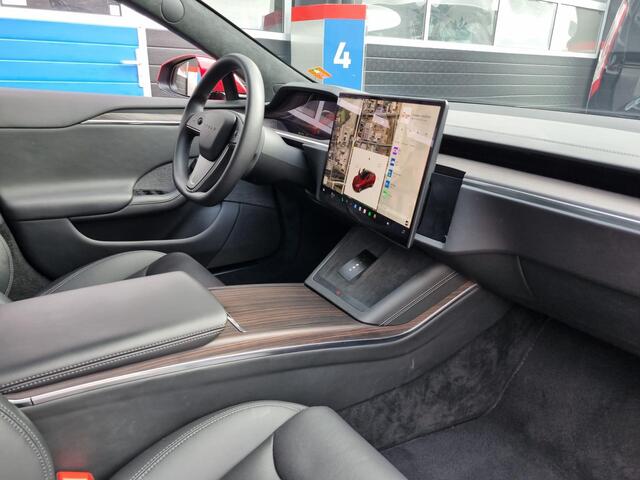 Tesla MODEL S Long Range Ultra Red / Auto Pilot 4.0 / 670PK