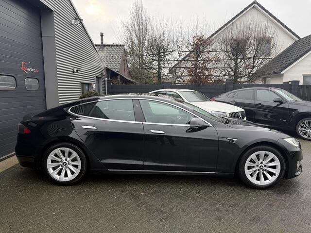 Tesla MODEL S 75D Base | Plaid Stuur | Auto Pilot | Panoramadak | Camera | Stoelverwarming |