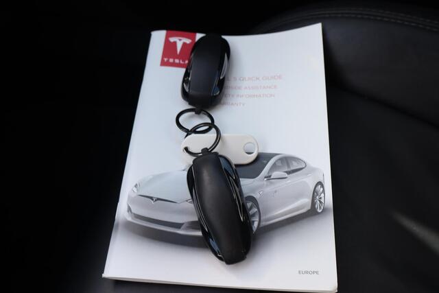 Tesla MODEL S 100D Autopilot computer 2.0, Panoramadak, Cruise control, CCS- adapter is ingeschakeld,