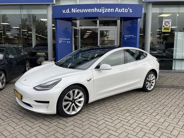 Tesla Model 3 Standard RWD Plus 60 kWh | Keyless entry | Lichtmetalen velgen 18" | Trekhaak |