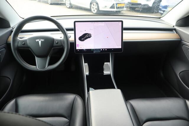 Tesla Model 3 Long Range AWD 75 kWh Panoramadak, Trekhaak, Elektrische ramen, 360 Camera,