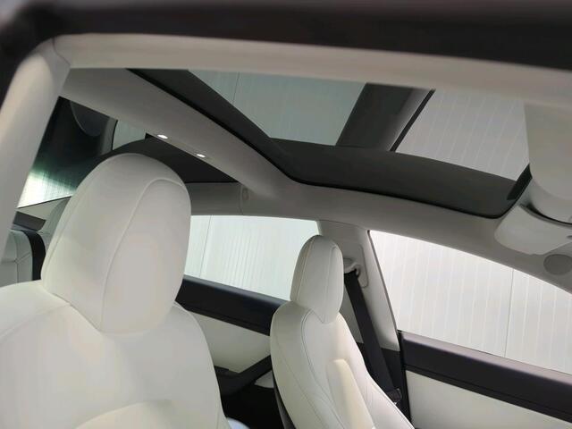 Tesla Model 3 Range Plus RWD | Autopilot | Panorama | Leder