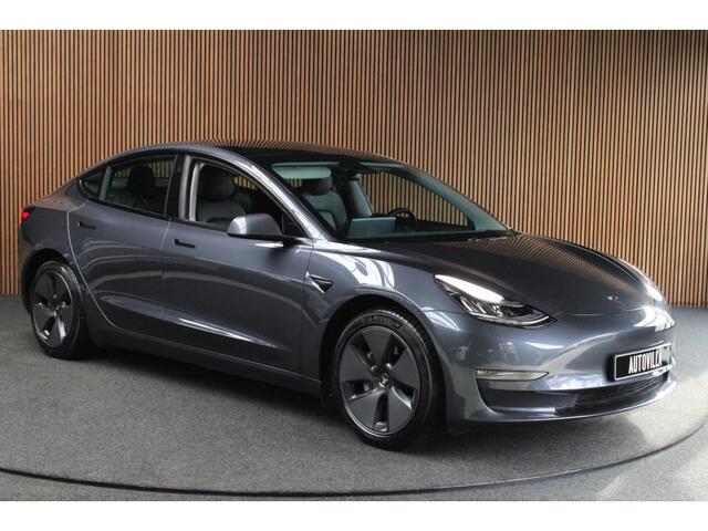 Tesla Model 3 Standard Plus ACC Autopilot Stuurverwarm. PDC Leer Navi Panoramadak 360° Elektr. achterklep Stoelverwarming voor & achter Climate voor & achter LM velgen BTW auto! Nieuw!