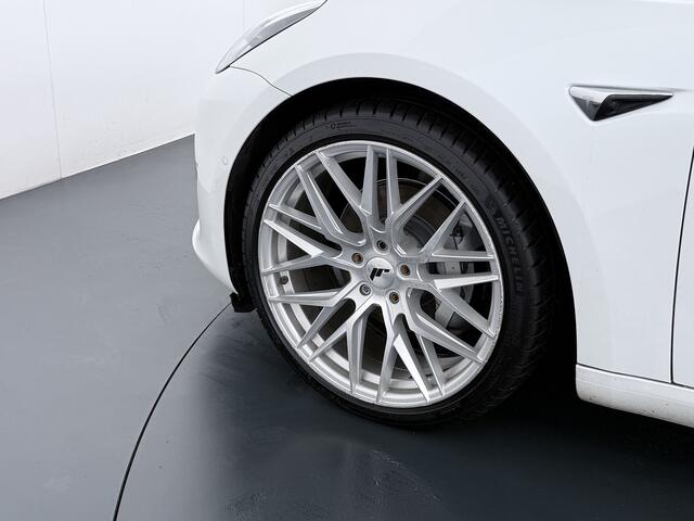 Tesla Model 3 Long Range AWD 75kWh Lmv Navi Ecc Leder Panoramadak Adaptive Cruise Control Autopilot S.O.H. 88% Elek.Stoelen+Verwarmd+Memory Premium Audio 4WD Privacy Glas Intel Atom® processor Fabrieksgarantie op Accu en motor tot 27-12-2027 Origineel Nederlandse Auto