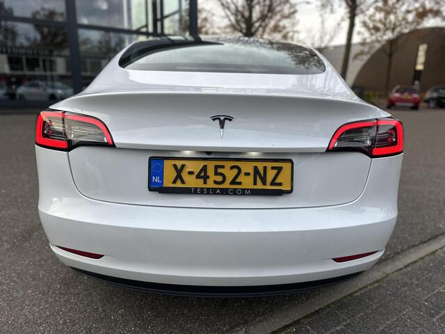 Tesla Model 3 Standard RWD Plus 60 kWh AUTOPILOT | AFNEEMBARE TREKHAAK | RIJKLAAR GELEVERD MET 12 MND BOVAG GARANTIE