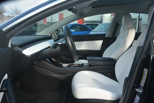 Tesla Model 3 Long Range AWD 75 kWh | Navigatie | DAB+ | Autopilot | Leer | NL auto!! |