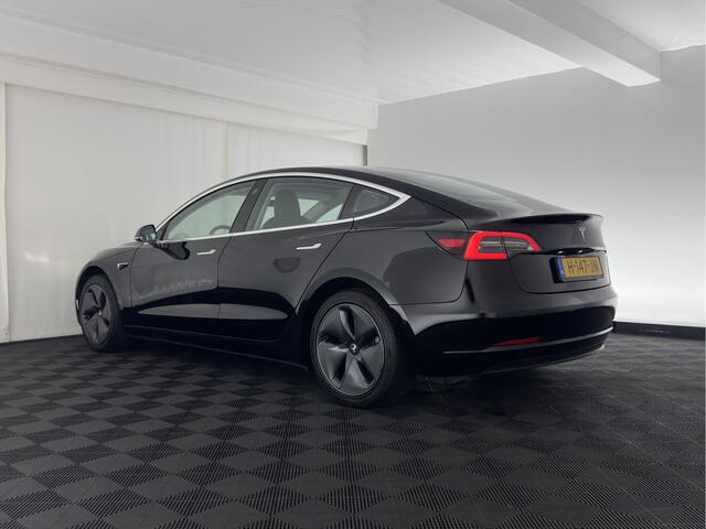 Tesla Model 3 Standard RWD Plus 60 kWh [ 3-Fase ] {SOH-86%} (INCL-BTW) Aut. *PANO | AUTO-PILOT | LEATHER | KEYLESS | FULL-LED | MEMORY-PACK | SURROUND-VIEW | DAB | CARPLAY | DIGI-COCKPIT | LANE-ASSIST | COMFORT-SEATS | 18"ALU*