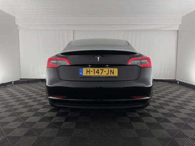 Tesla Model 3 Standard RWD Plus 60 kWh [ 3-Fase ] {SOH-86%} (INCL-BTW) Aut. *PANO | AUTO-PILOT | LEATHER | KEYLESS | FULL-LED | MEMORY-PACK | SURROUND-VIEW | DAB | CARPLAY | DIGI-COCKPIT | LANE-ASSIST | COMFORT-SEATS | 18"ALU*